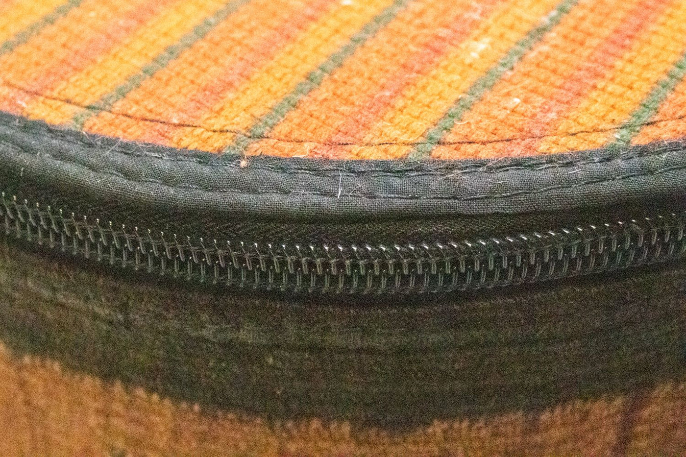 座具（プフ） 絨毯 42x36cm
