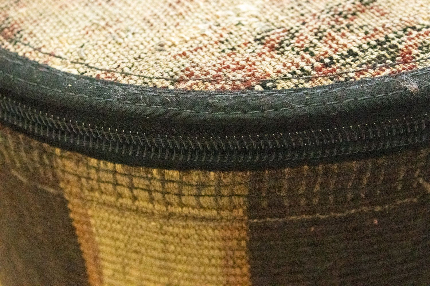座具（プフ） 絨毯 42x36cm