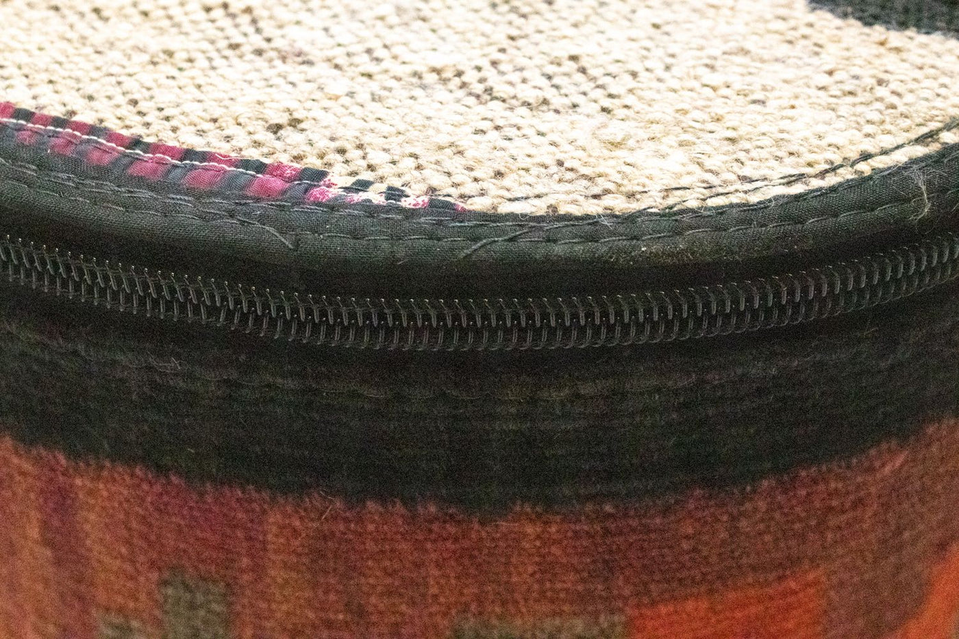 座具（プフ） 絨毯 42x36cm