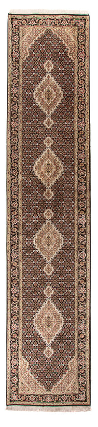 インド タブリーズ 絨毯 372x81cm - オリエンタル絨毯 – product image
