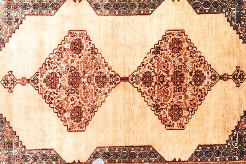 ガシュガイ 絨毯 235x155cm - ペルシャ絨毯