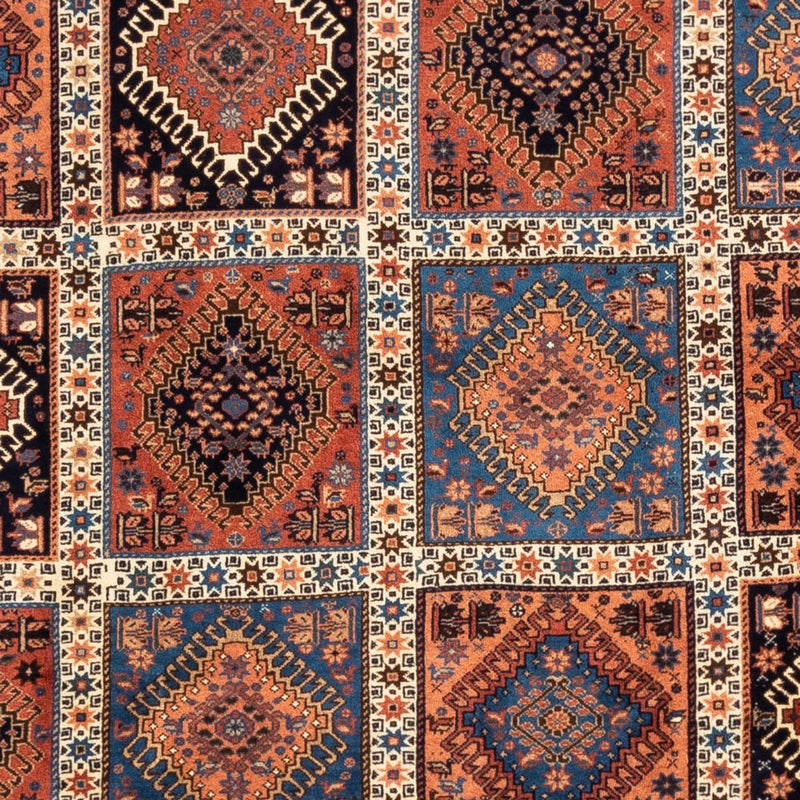 ヤラメ 絨毯 238x200cm - ペルシャ絨毯