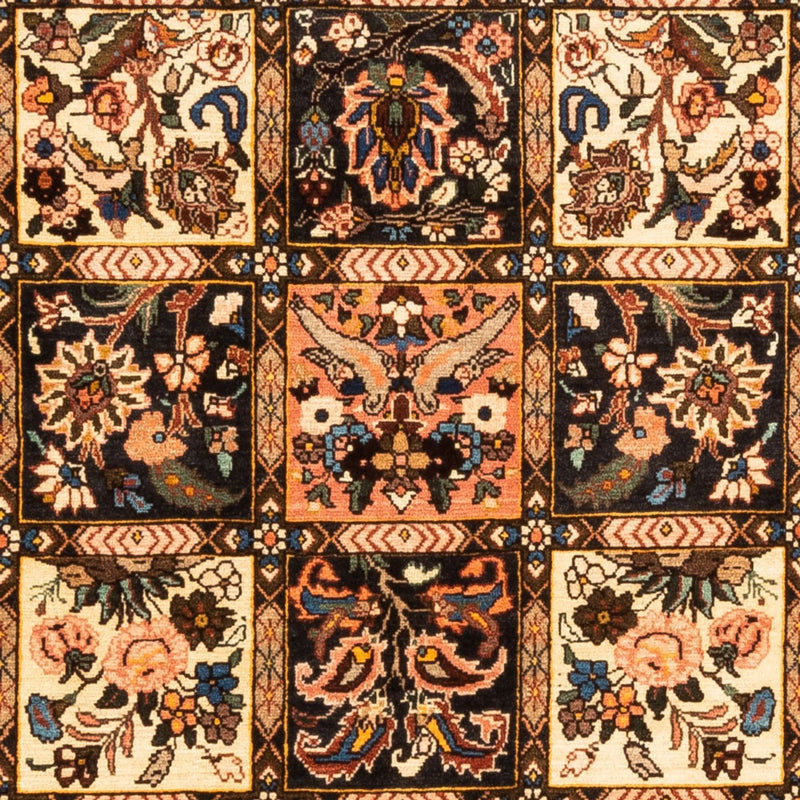 バフティアール 絨毯 207x199cm - ペルシャ絨毯