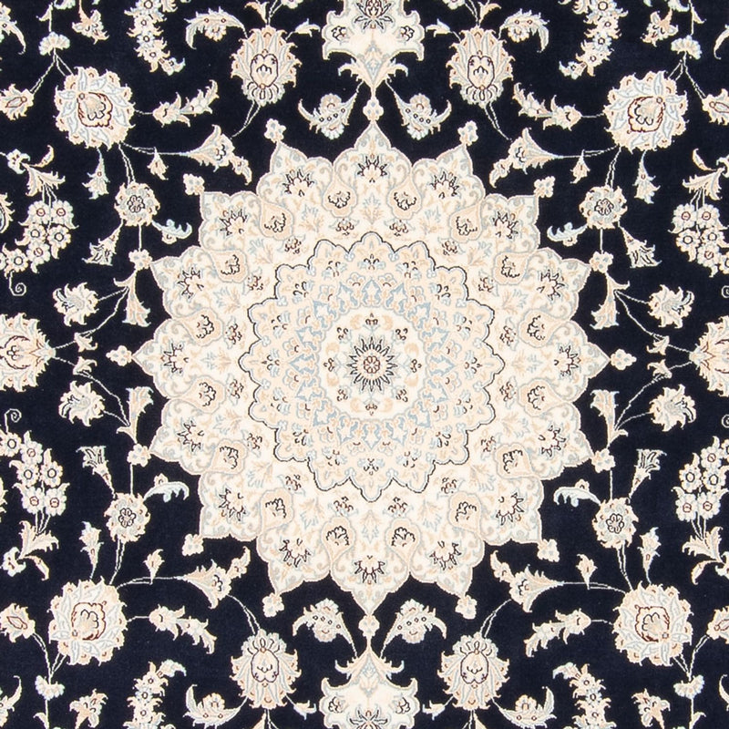 ナイン 絨毯 246x242cm - ペルシャ絨毯