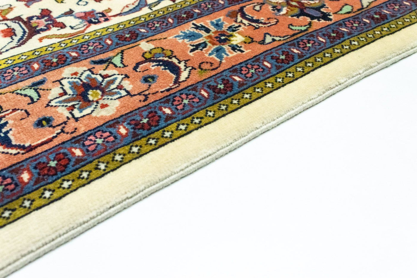 サルーク 絨毯 206x137cm - ペルシャ絨毯