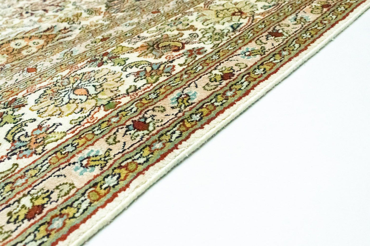 カシミールシルク 絨毯 274x184cm - オリエンタル絨毯