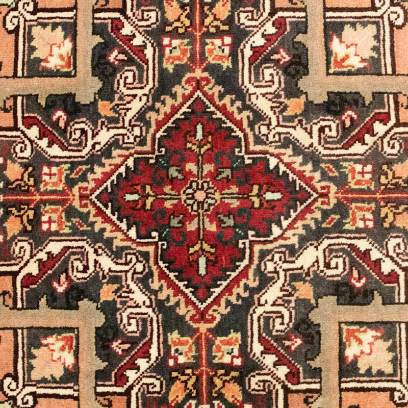 ヘリーズ 絨毯 197x157cm - ペルシャ絨毯