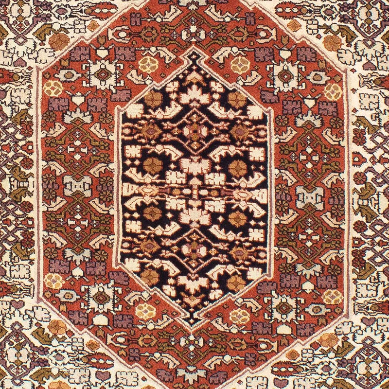 グーチャン 絨毯 197x132cm - ペルシャ絨毯