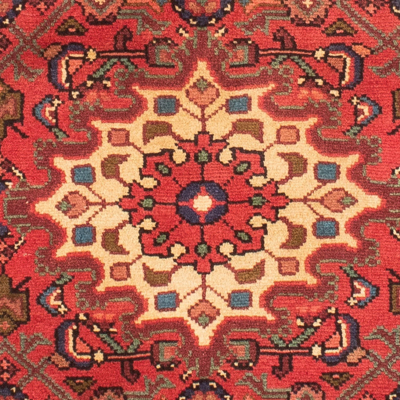 ホセイナバード 絨毯 135x110cm - ペルシャ絨毯