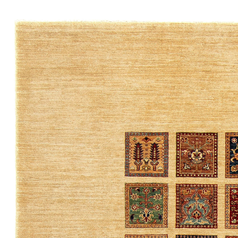 バフティアール 絨毯 325x306cm - ペルシャ絨毯